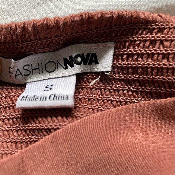 Fashion Nova dusty rose blouse - Picture 3 of 9